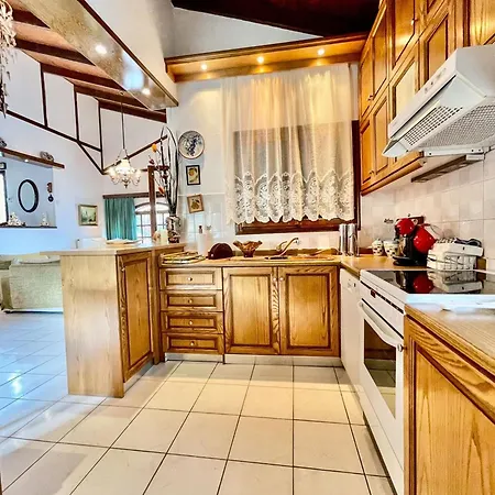 Xanthi In Doctors Area Holiday home Marmari (Evia)