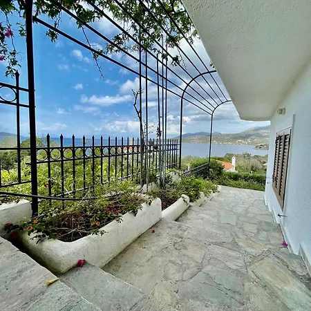 Xanthi In Doctors Area Holiday home Marmari (Evia)